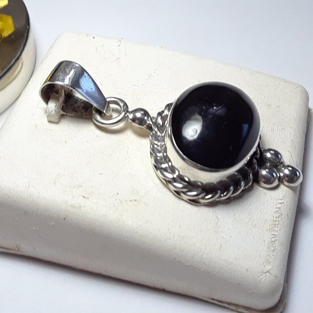 Estate Natural Oval Black Onyx in Rope Frame Sterling Silver Pendant/Slide#16665